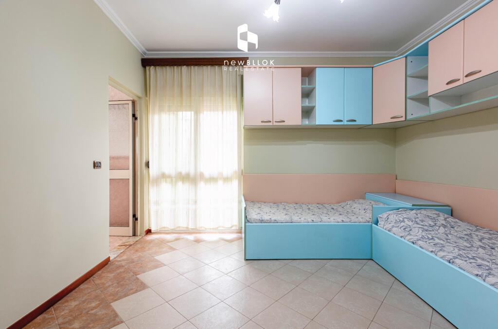 Me Qera: 3+1+2wc ( St Trenit - Blv, afer Qendres ) k3, Pllt me Ashensor | i Kompletuar