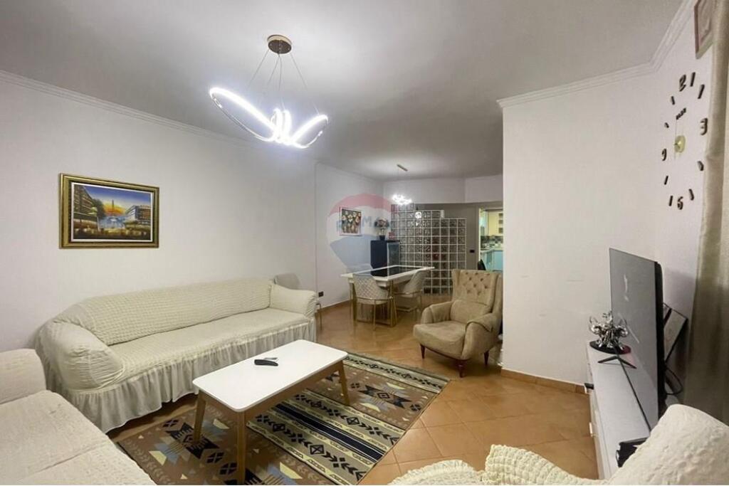 Appartamento 2+1 in vendita a Komuna Parisit !