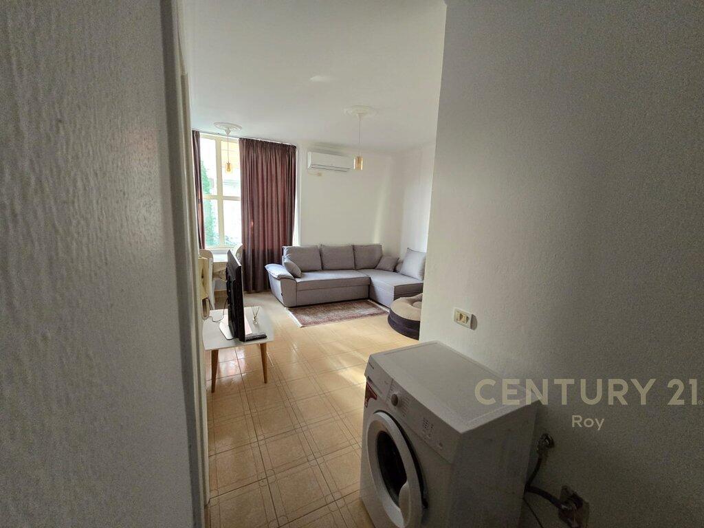 SHITET APARTAMENT 1+1 TEK MALI I ROBIT!