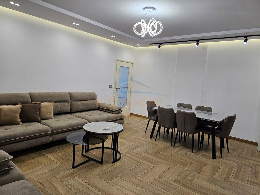 Qera, Apartament 2+1, 21 Dhjetori, Mozaiku , Tirane.