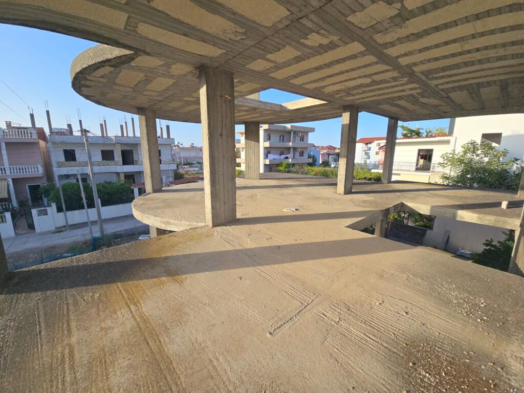 🏡 3-storey terraced villa for sale in Kënetë, Durrës