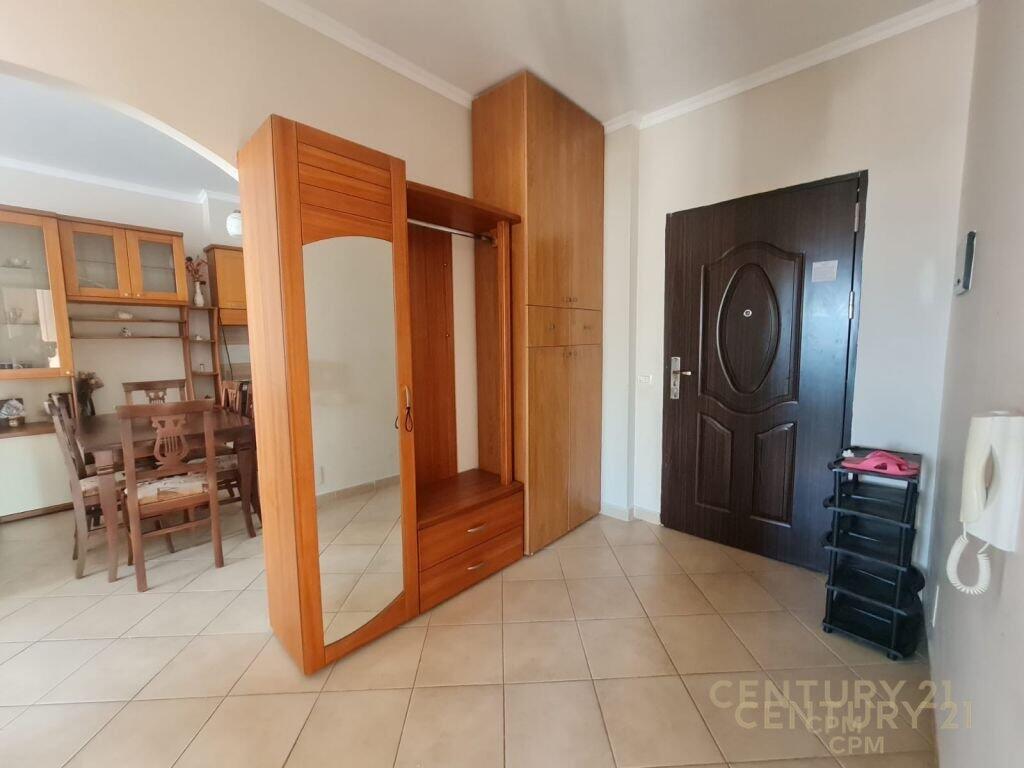 JEPET ME QIRA APARTAMENT 2+1 NE FRESK!!