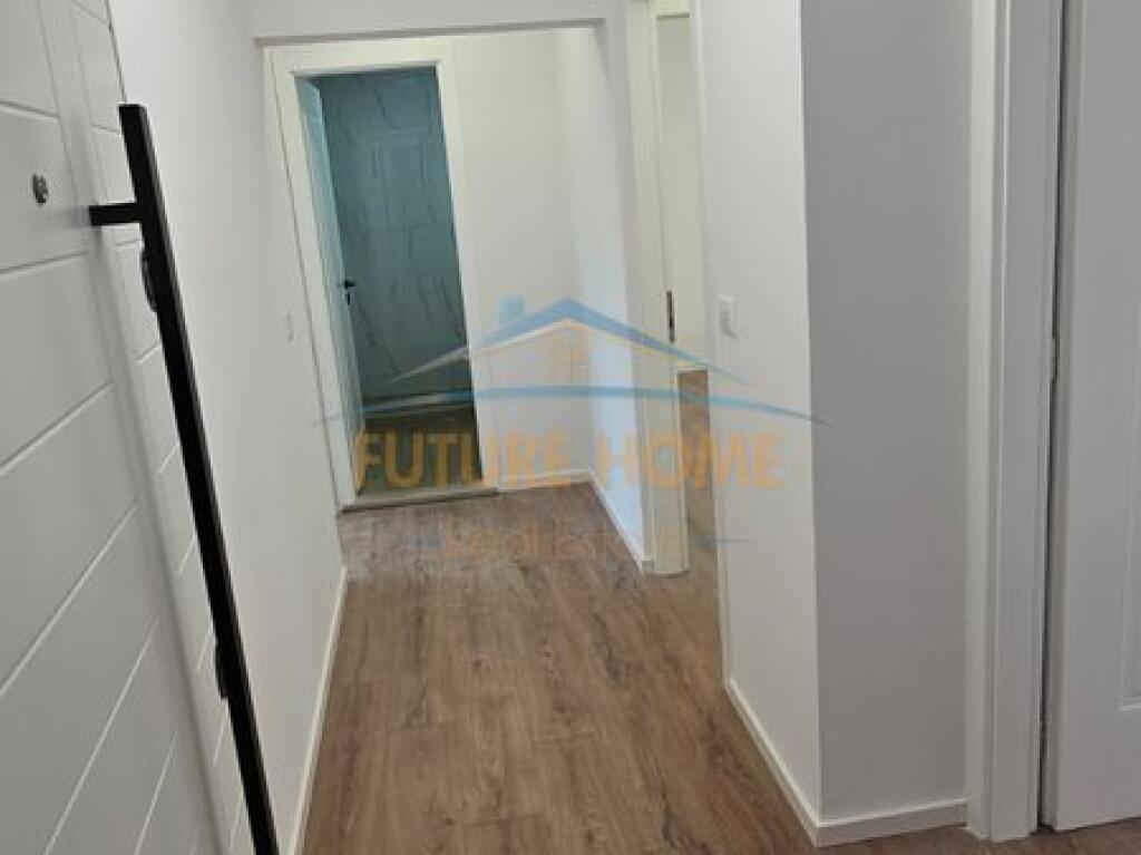 Shitet, Apartament 2+1, Rruga e Kavajes