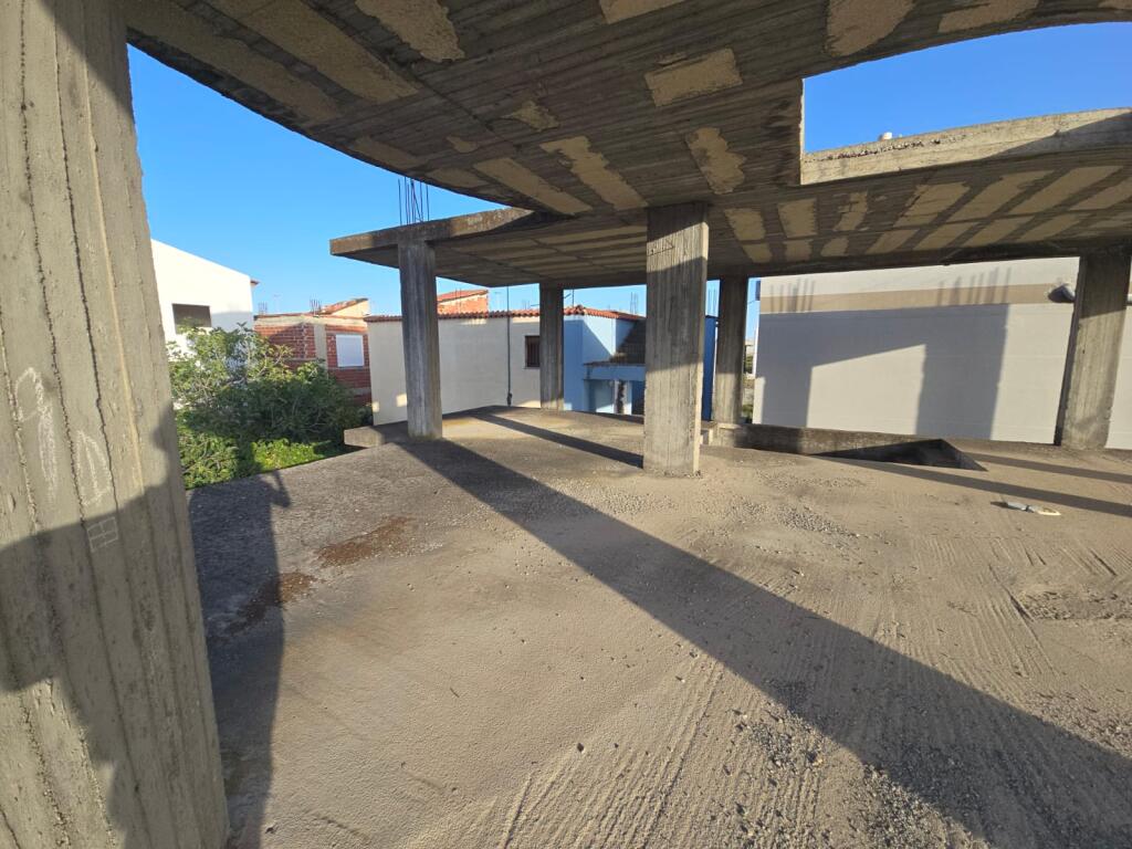 🏡 3-storey terraced villa for sale in Kënetë, Durrës