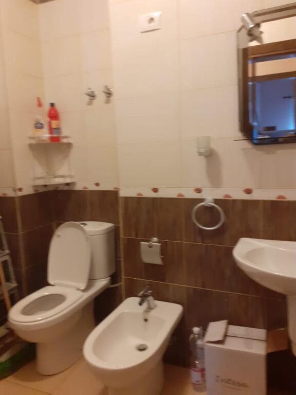 Jepet me Qira Apartament 1+1 – Fresku (Pallatet 3D)