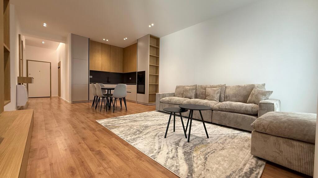 Apartament 3+1+2+post  parkimi per qera tek Air Albania!