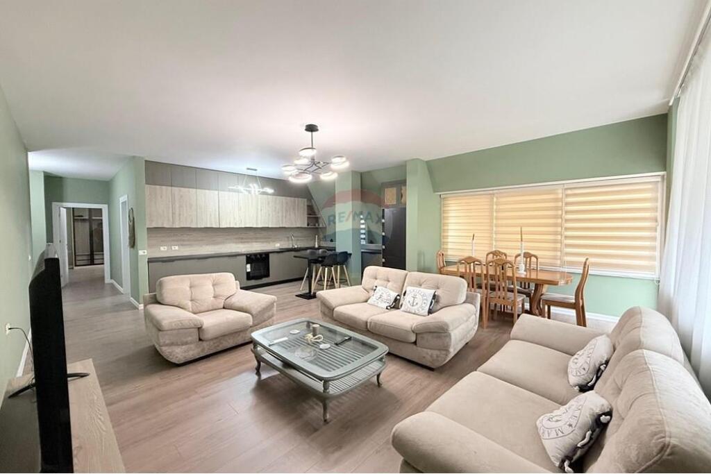 APARTAMENT 2+1+2 ME QIRA PRANE LAKE VIEW !