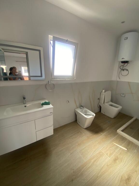 Jepet Apartament me qera