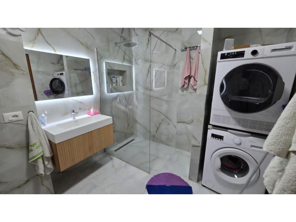 Apartment 1+1 For Rent at Vilat Gjermane 550 € /Month
