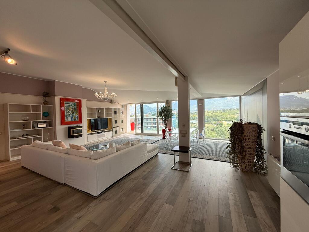 AFFITTASI APPARTAMENTO UNICO VICINO AL LAGO ASCIUTTO!!