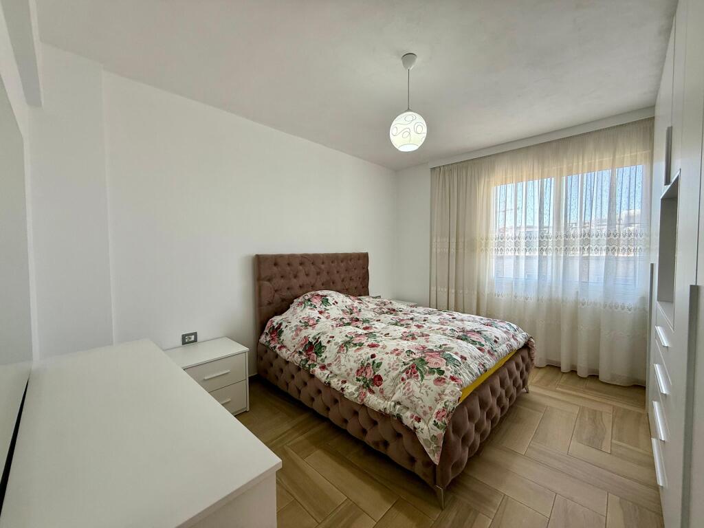 Jepet me qira apartament 2+1+2, 21 Dhjetori