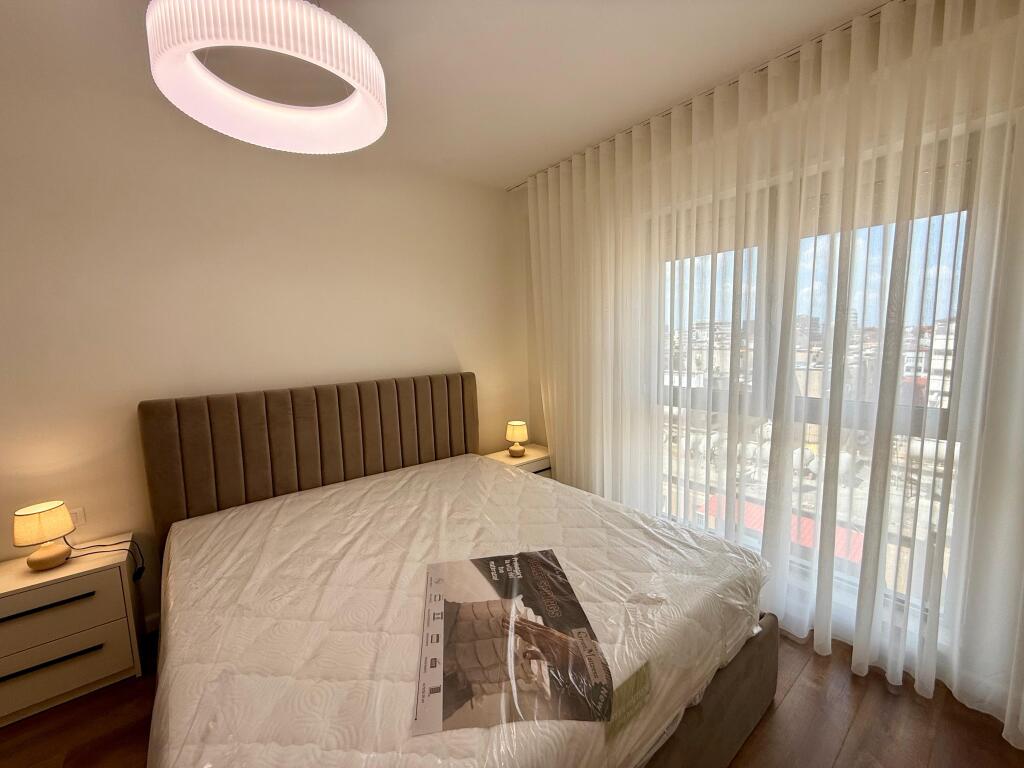 Apartament - Për Qira 1+1 TE SHKOLLA KUQE