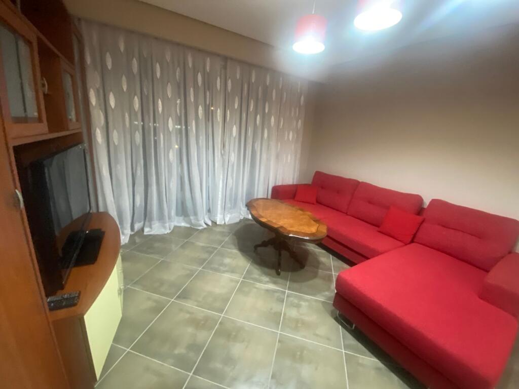 Jepet Apartament me qera