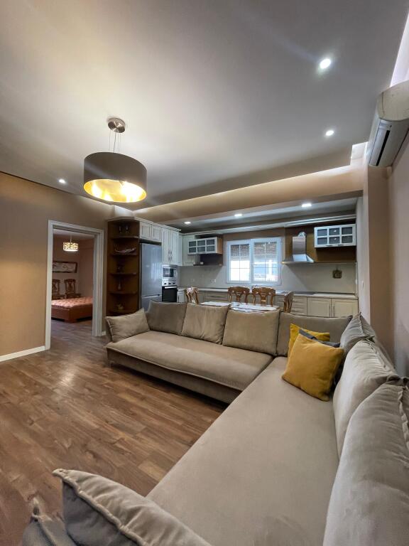APARTAMENT 2+1 ME QIRA - RRUGA DRITAN HOXHA