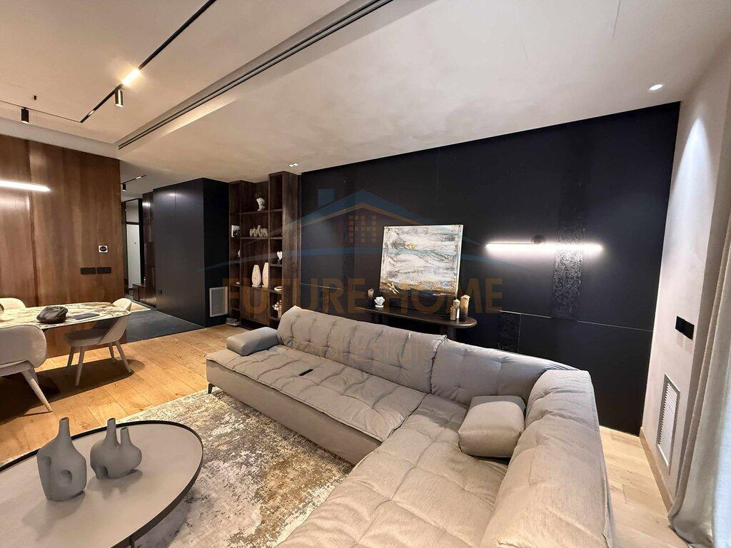 Rent, Apartment 3+1+2 Garden Building Kavajes Street