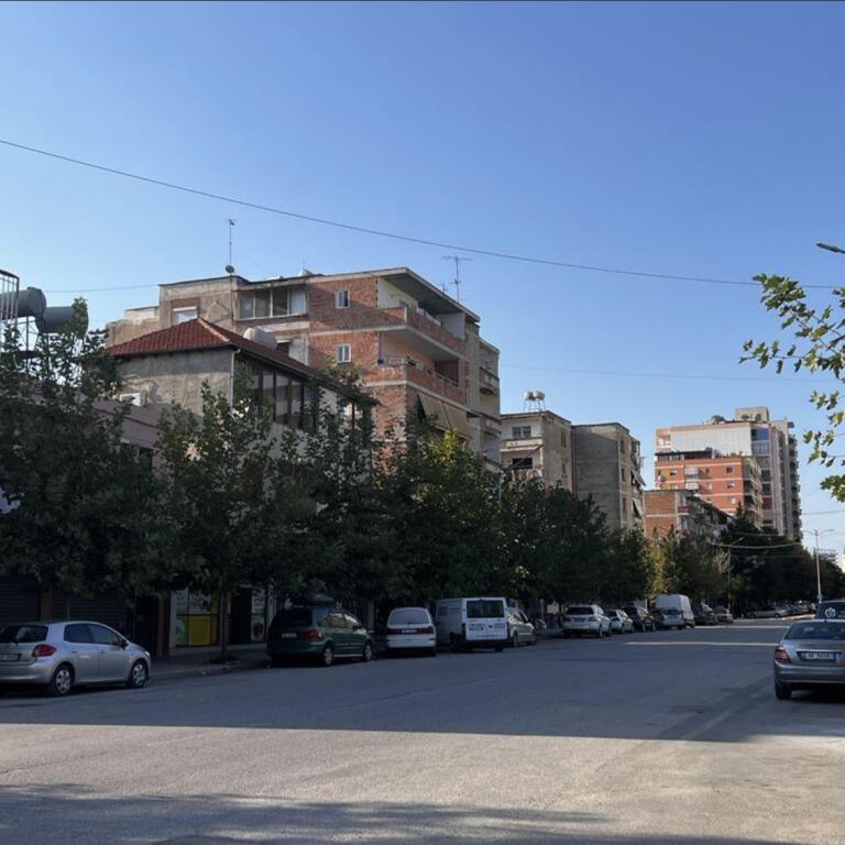 Shitet Truall+Shtepi Private + Ambjent Biznesi Lushnje