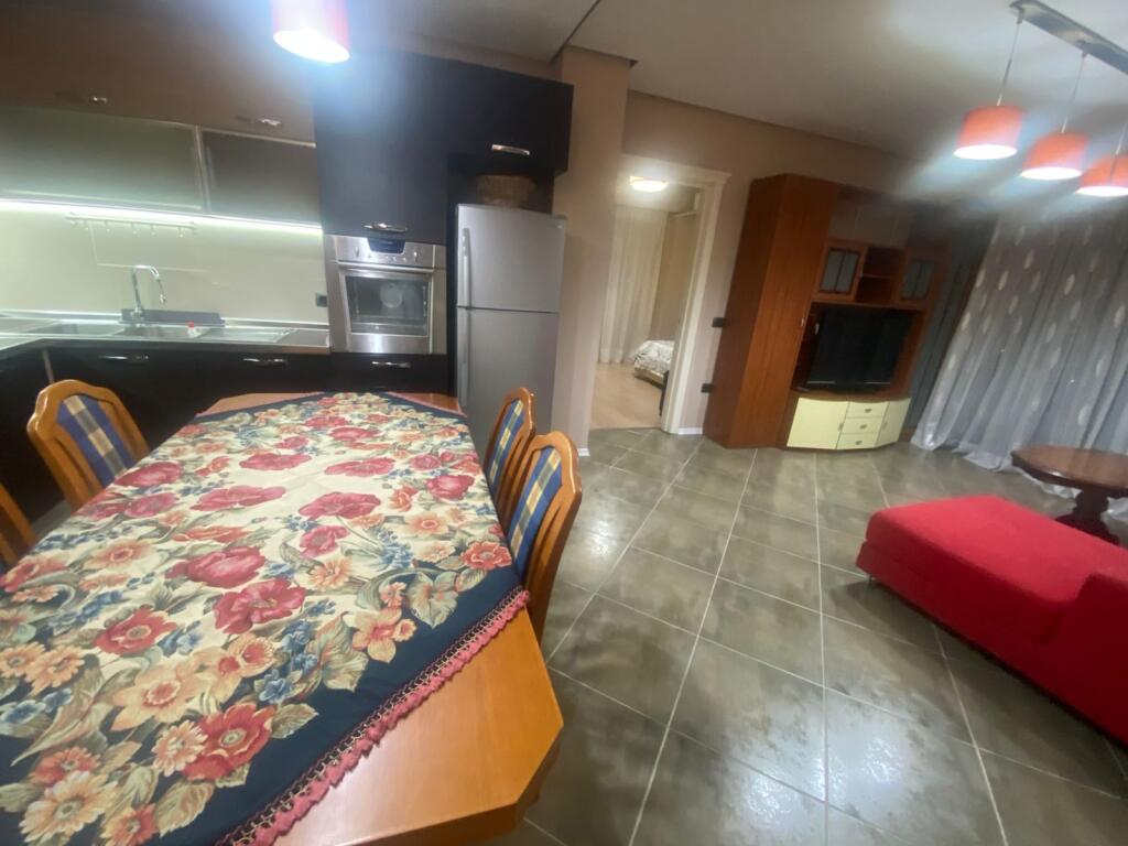Jepet Apartament me qera