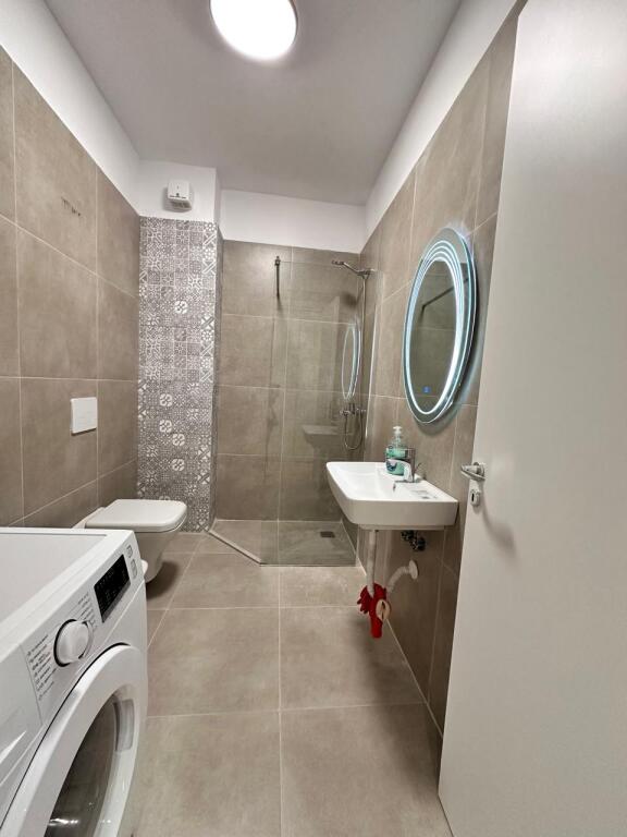 APARTAMENT 1+1 ME QIRA - KOMPLEKSI LURA, RRUGA KARL GEGA
