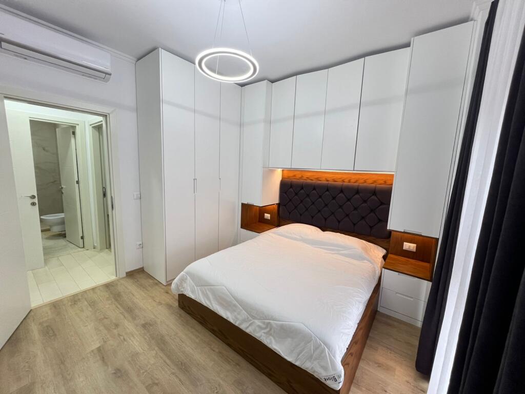 Affittasi 2+1+parcheggio KODRA E DIELLIT 700€