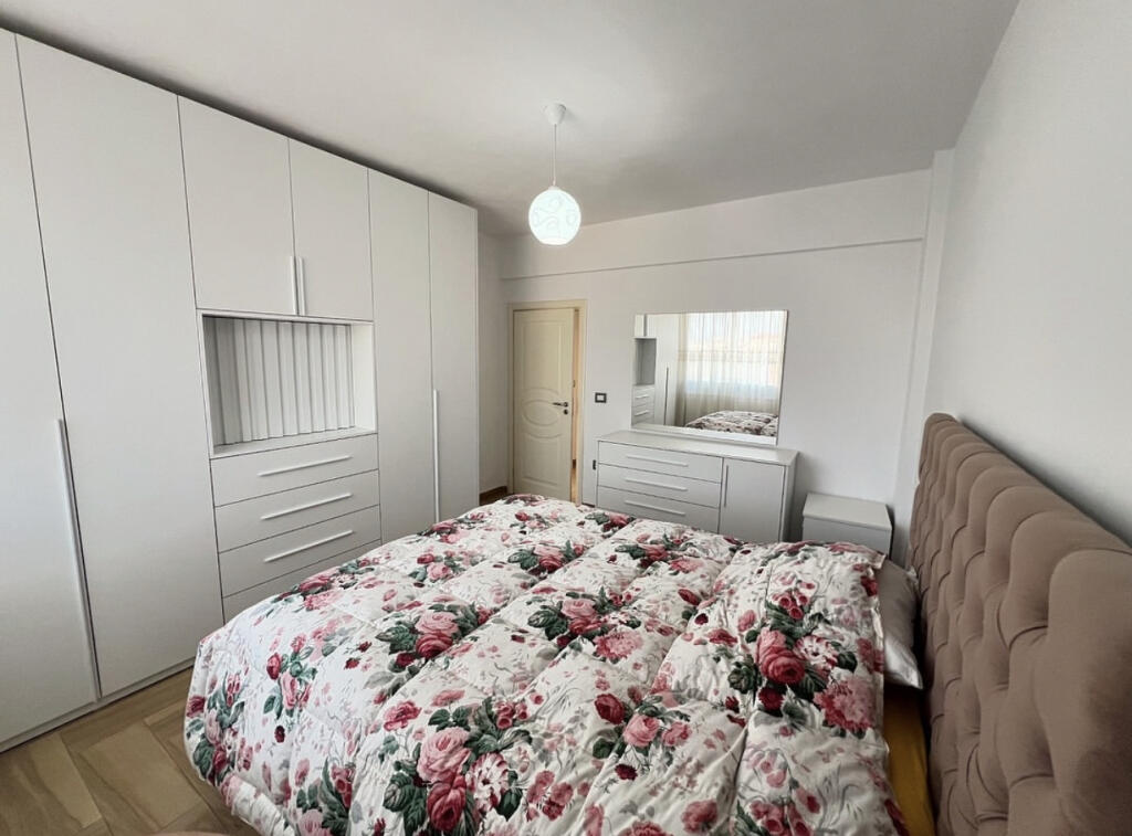 📣 QERA SUPER Apartament 2+1 📍 Tek 21-Dhjetori, Prane Mozaikut Te Tiranes ✨
