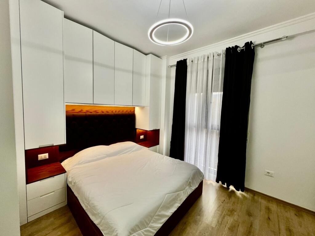 Affittasi 2+1+parcheggio KODRA E DIELLIT 700€