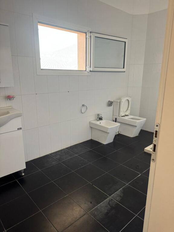 APARTAMENT ME QERA 2+1 ALI DEMI 400 EURO
