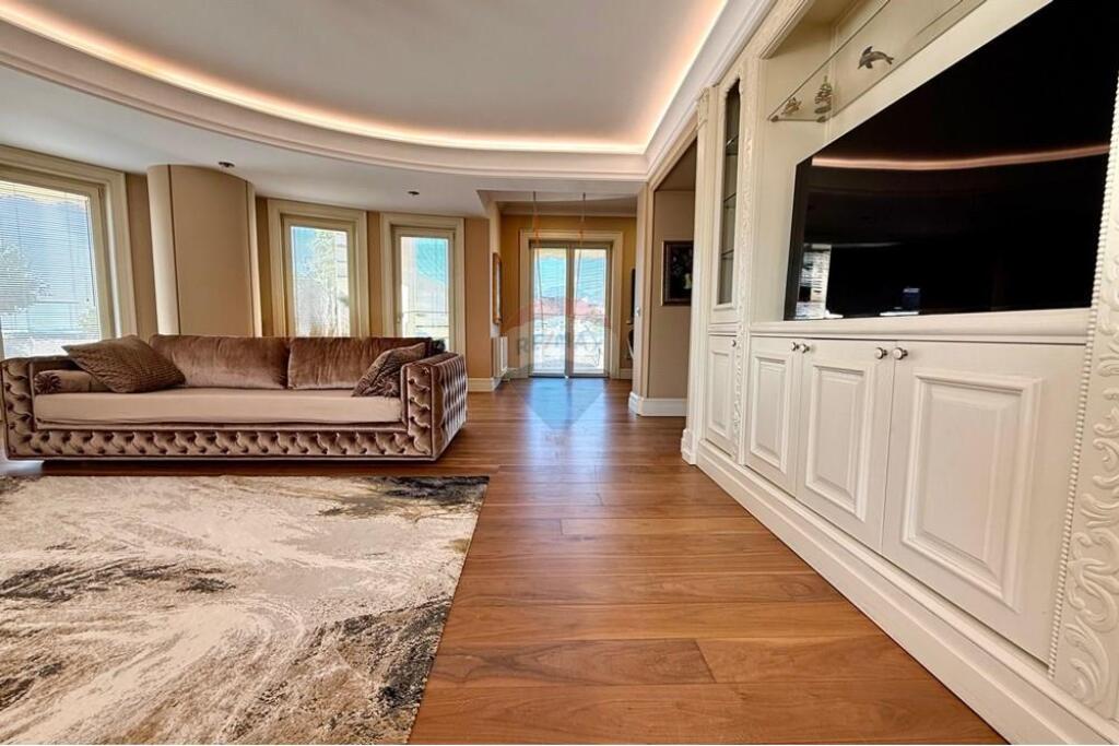 Penthouse for rent, in the center of Tirana