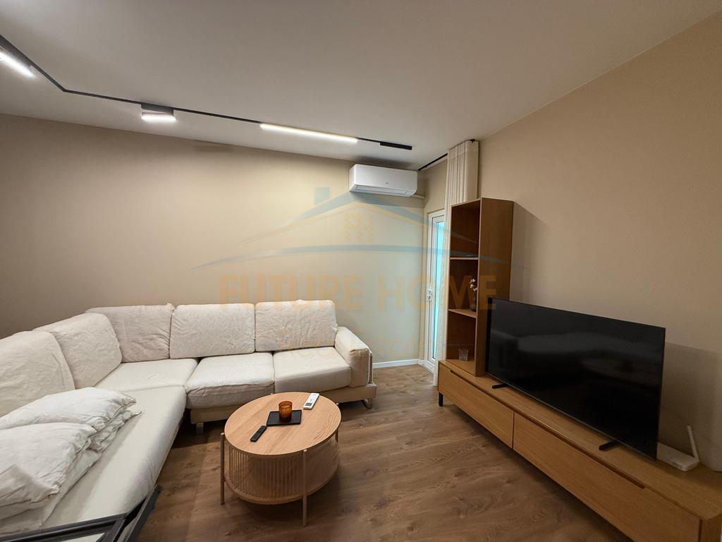Qira, Apartament 2+1, Komuna e Parisit