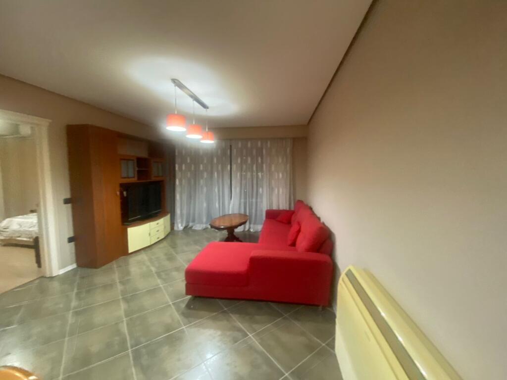 Jepet Apartament me qera