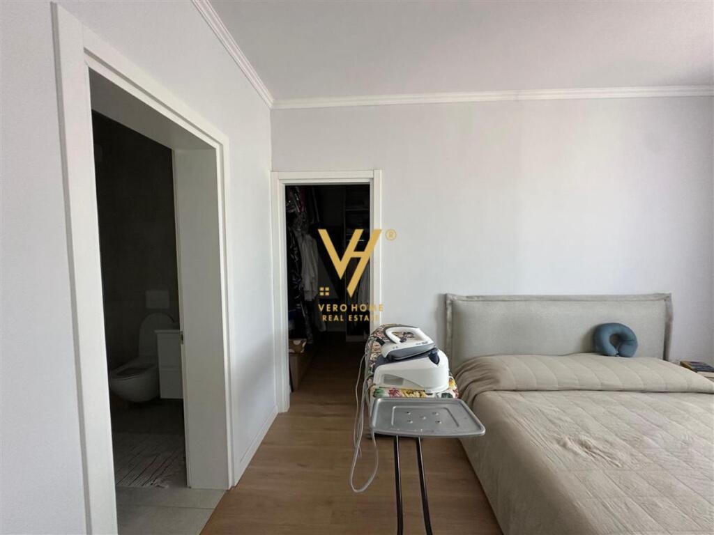 JEPET APARTAMENT 2+1+2+BLK ME QERA TE BLLOKU I AMBASADAVE 1.450 EURO