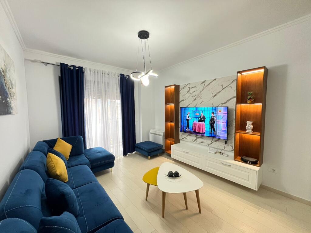 Affittasi 2+1+parcheggio KODRA E DIELLIT 700€