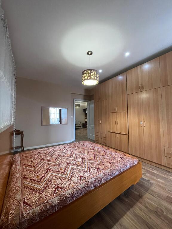 APARTAMENT 2+1 ME QIRA - RRUGA DRITAN HOXHA