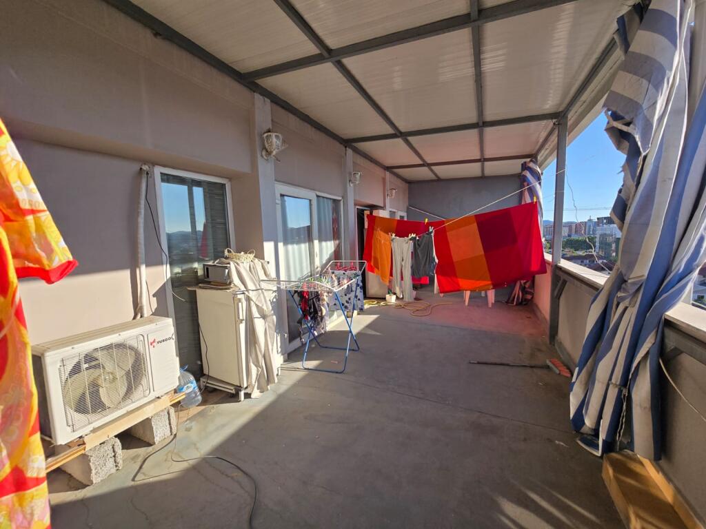 Apartament 1+1 me verande ne Laprake