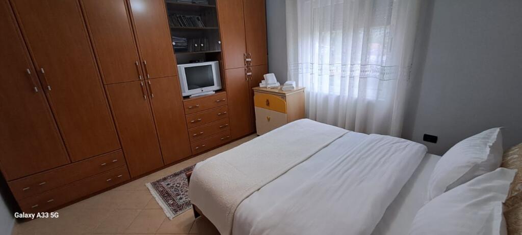🏢Nella zona di Mullet, si affitta appartamento 1+1 arredato. 35.000 Leke