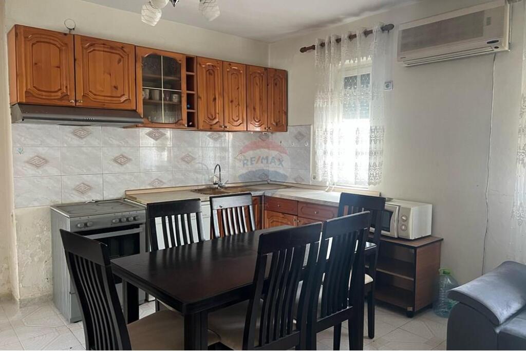 APARTAMENT 2+1 PER SHITJE TE RRUGA BARDHYL!