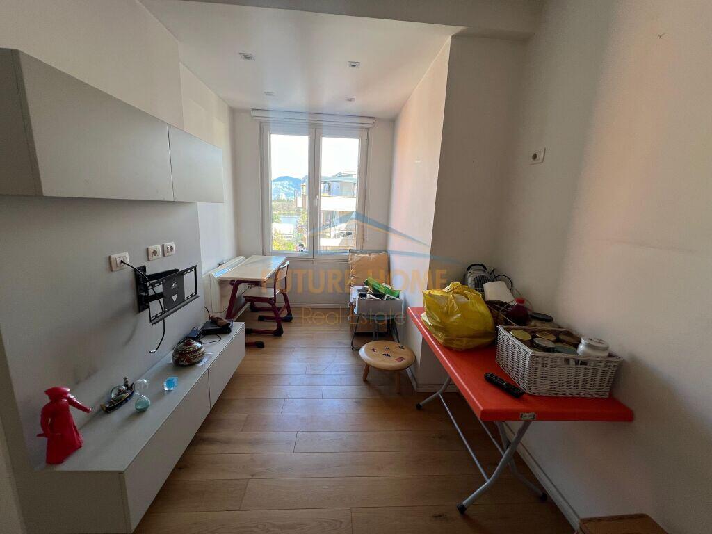 Affitto, Duplex 3+1+Posto Auto, Lago Secco, Tirana
