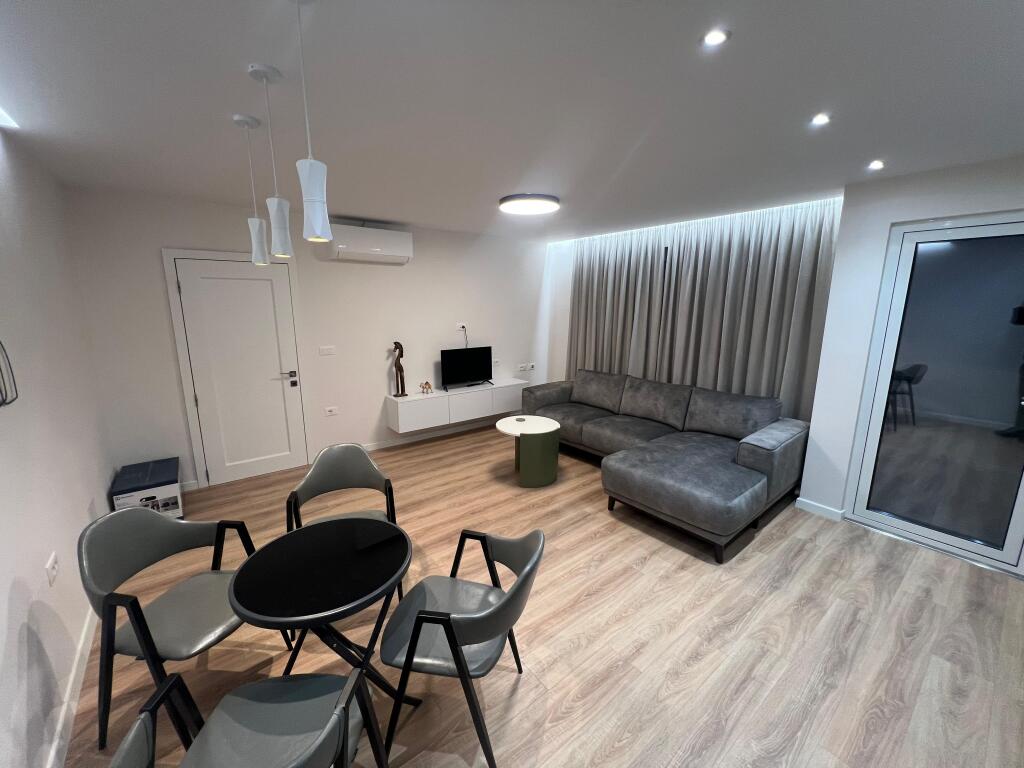 APARTAMENT 2+1 ME QIRA - SHESHI SKENDERBEJ