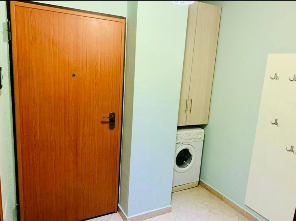 JEPET ME QIRA 1+1 ISH PARKU 550 MIJE LEKE