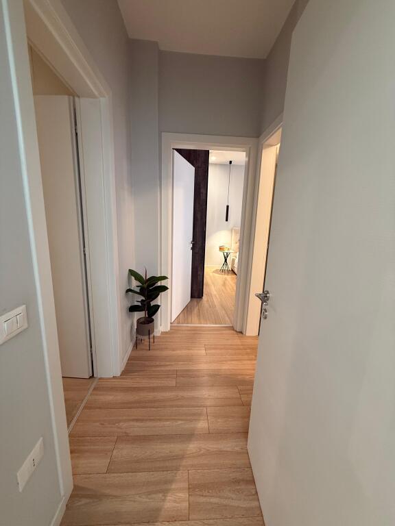 SUPER APARTAMENT LUKSOZ ME QIRA 2+1+2 TE KIKA 2 KOMUNA PARISIT