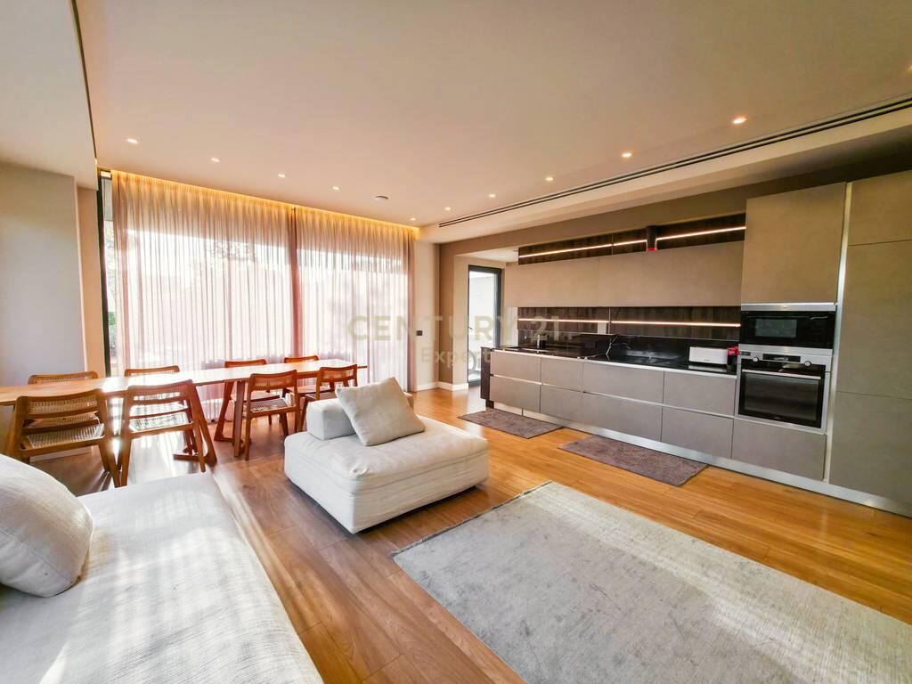 VILË MODERNE PËR SHITJE NË SAN PIETRO RESIDENCE, GJIRI I LALËZIT !!!