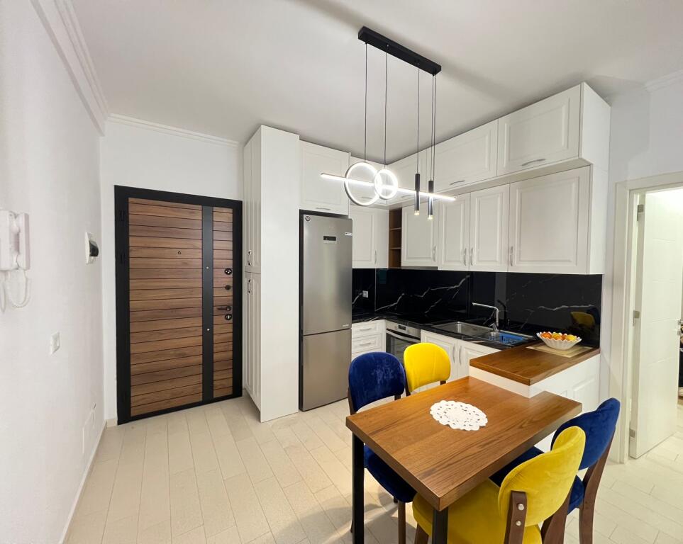 Affittasi 2+1+parcheggio KODRA E DIELLIT 700€