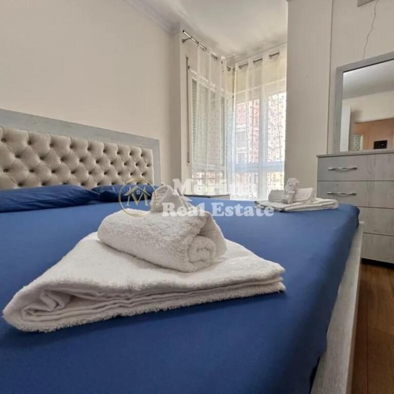 Affitto, Appartamento 1+1+balcone, Incrocio tra Via Bardhyl e Via Hoxha Tahsin - Bar Oslo, 550 Euro.