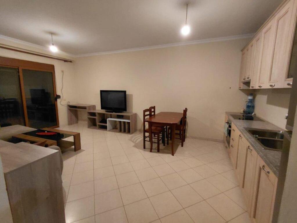 Apartament me qera 2+1+2WC Astir