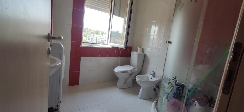 Apartament 2+1 per qera tek Ekonomiku!