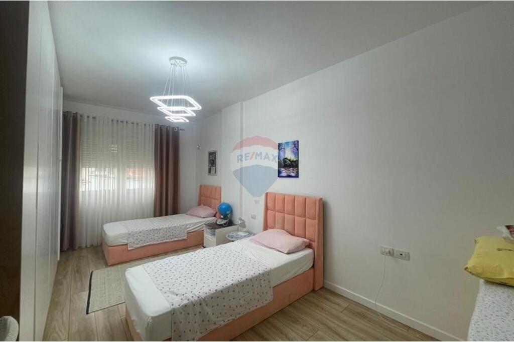 Apartment 2+1+2 for sale at Kodra Priftit