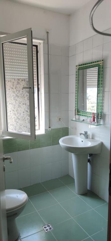 Apartament 2+1 per qera tek Ekonomiku!