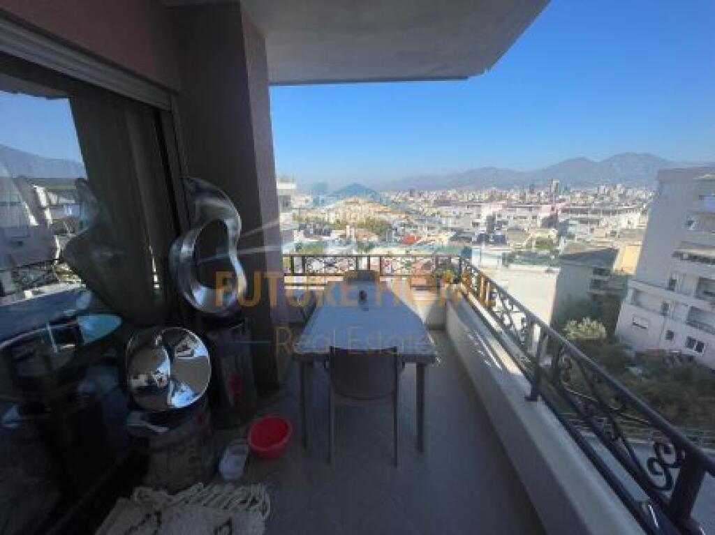Shitet, Apartament 3+1+2, Kopshti Botanik, Tiranë