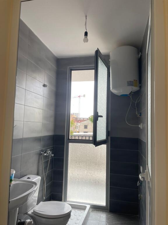 QERA, APARTAMENT 2+1, RRUGA 5 MAJI, TIRANË, ID: 530581007-59
