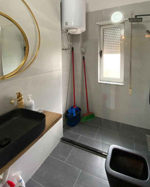 Apartament 1+1 me Pamje Deti për Shitje – Plazh , Durrës
