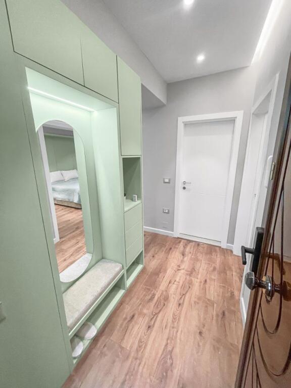 APARTAMENT ME QERA 1+1 BLLOKU 1100 EURO